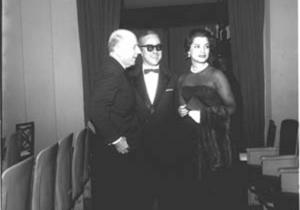 En Cannes, con Lucia Proença, 1959.